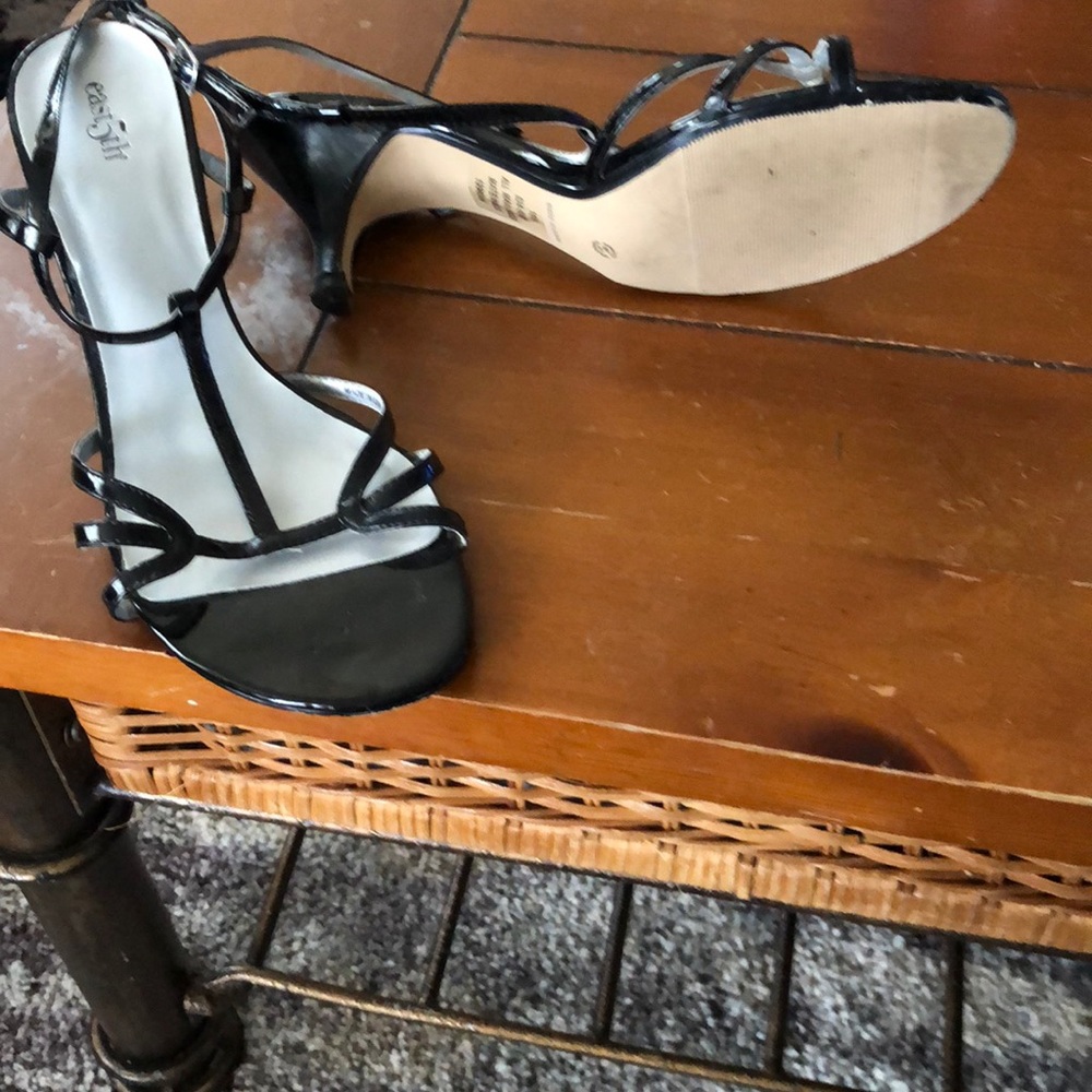Shoes - Picture 2 of 3